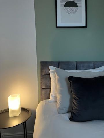 Stylish Townhouse In Lincoln Villa Bagian luar foto